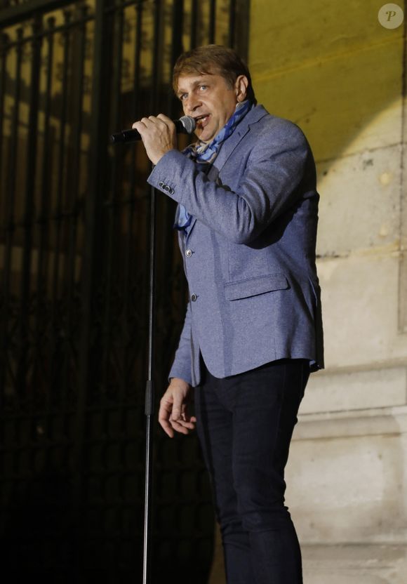 "C’est un road trip avec Johnny à travers la France", résume l'imitateur.
Didier Gustin - Ouverture du 4ème Vincennes Film Festival: Au delà de l 'écran à Vincennes le 18 Novembre 2021. © Marc Ausset-Lacroix/Bestimage