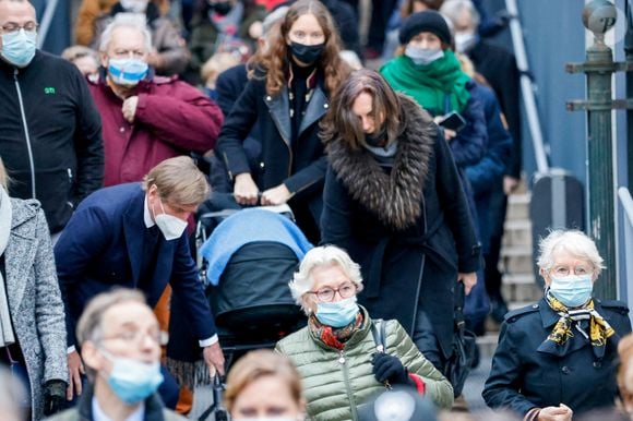 Sasha (Fille d'Igor) et son bébé, Charles-Henri de Lobkowicz, guest - Sorties de la messe en hommage aux frères Igor et Grichka Bogdanoff (Bogdanov) en l'église de La Madeleine à Paris. Le 10 janvier 2022
© Jacovides-Moreau / Bestimage