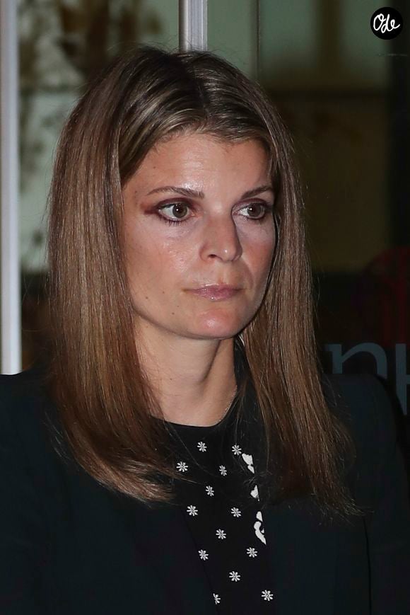 Athina Onassis quitte son hôtel pour se rendre au mariage de son amie Marta Ortega à La Corogne le 16 novembre 2018. GTRES / BESTIMAGE
