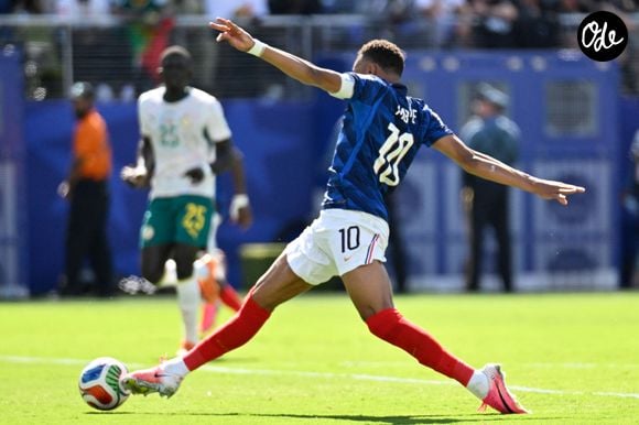 Le Français Kylian Mbappé contrôle le ballon lors d'un match de phase de poules de la Coupe du monde masculine de football 2026 opposant le Brésil au Maroc au New York New Jersey Stadium, à East Rutherford, le 16 juin 2026. © PsnewZ/Bestimage