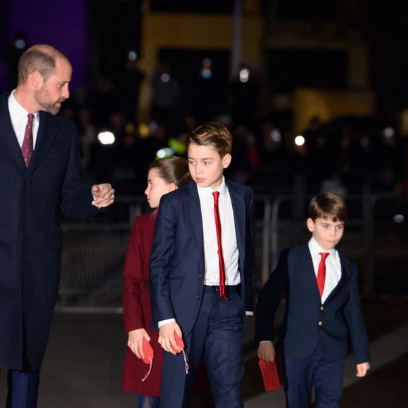 Le prince William, prince de Galles, Le prince George de Galles, La princesse Charlotte de Galles, Le prince Louis de Galles - La famille royale d'Angleterre assiste à la messe "Together At Christmas Carol" à l'abbaye de Westminster à Londres, Royaume-Uni le 6 Décembre, 2024

Photo : GOFF INF / BESTIMAGE