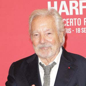 Pierre Arditi au photocall du "concerto pour la paix" de Omar Harfouch au Théâtre des Champs-Elysées à Paris le 18 septembre 2024. © Coadic Guirec / Bestimage