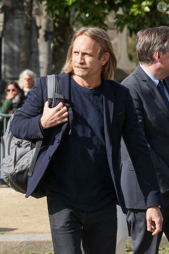 Jérémie Rénier et Natacha Régnier aux arrivées des obsèques d'Emilie Dequenne au cimetière Père Lachaise à Paris, France, le 26 mars 2025. © Cyril Moreau/Bestimage