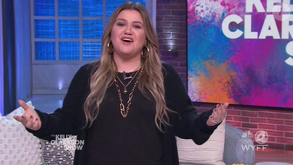 Janet Jackson en visio dans l'émission "The Kelly Clarkson Show" à Los Angeles, le 26 janvier 2022.

Backgrid UK/ Bestimage