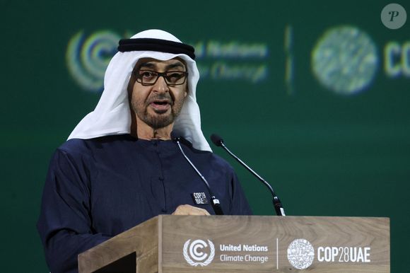 L'acquisition comprend un château du XVIIIe siècle, deux villas de luxe et des infrastructures hippiques de pointe avec 200 boxes.

Mohammed ben Zayed Al Nahyane, président des Emirats arabes unis - Ouverture du Sommet mondial d'action pour le climat à Dubaï (Cop28 / 30 novembre - 12 décembre 2023), le 30 novembre 2023.
PA Photo/ Bestimage