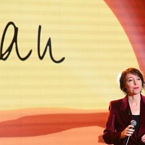 Jeanne Cherhal lors de l'enregistrement de l'émission "Vivement dimanche" au studio Rive Gauche, présentée par M.Drucker avec une diffusion sur France 3 le 8 mars 2026, à Paris, France, le 25 février 2026. © Guillaume Gaffiot/Bestimage