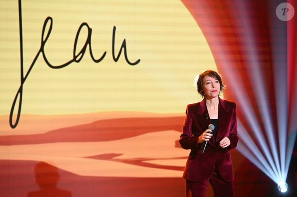 Jeanne Cherhal lors de l'enregistrement de l'émission "Vivement dimanche" au studio Rive Gauche, présentée par M.Drucker avec une diffusion sur France 3 le 8 mars 2026, à Paris, France, le 25 février 2026. © Guillaume Gaffiot/Bestimage