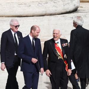 Le prince William d'Angleterre, prince de Galles, assiste aux funérailles du pape François le 26 avril 2025 au Vatican. Alors que Rome fait ses adieux au pape François, des dirigeants du monde entier, des membres de la famille royale, des membres du clergé et des milliers de fidèles se sont réunis au Vatican pour un adieu solennel et historique. Le pape François est décédé le lundi 21 avril à l'âge de 88 ans. Photo by Marco Iacobucci/IPA/ABACAPRESS.COM