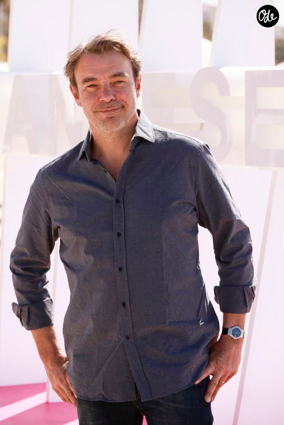 Pensant n'avoir qu'une petite séquence à tourner, il fait la fête toute la nuit.

Patrick Puydebat, Les mystères de l'Amour
CANNESERIES 2023 Saison 6 à Cannes, samedi 15 avril 2023. 
Christophe Aubert via Bestimage