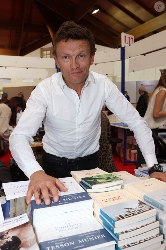 Sylvain Tesson - Personnalités à la 40ème Foire du Livre à la Halle George Brassens de Brive-la-Gaillarde. Le 4 novembre 2022 © Jean-Marc Lhomer / Bestimage