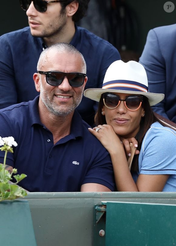 Amel Bent et son mari Patrick Antonelli  dans les tribunes des internationaux de tennis de Roland Garros à Paris, France, le 3 juin 2018. © Dominique Jacovides - Cyril Moreau/Bestimage