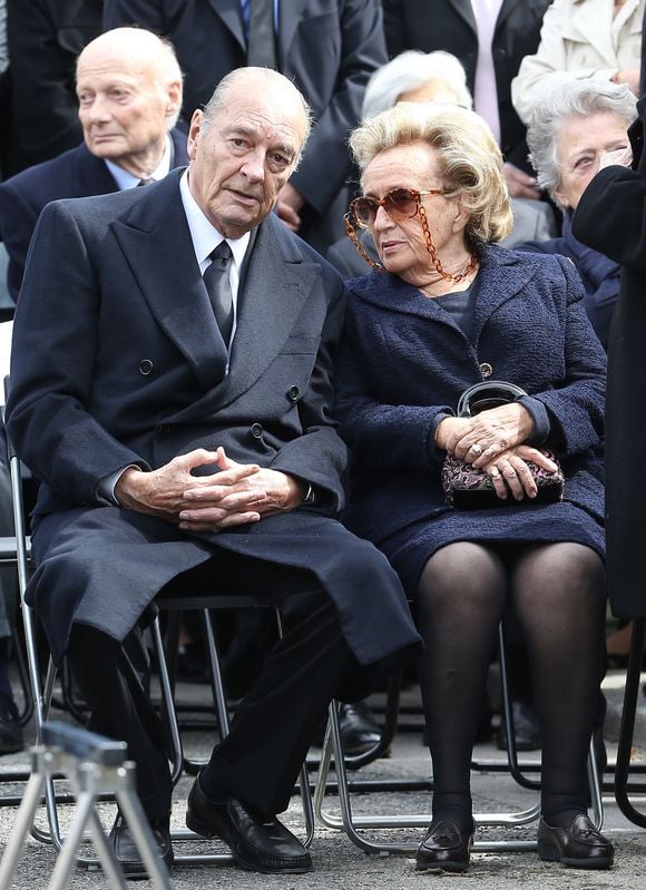 Sur l'état de santé de la veuve de Jacques Chirac, très affaiblie, il a conclu : "Comme le disent les Anglo-Saxons, c’est une 'tough woman', une dure à cuire. Et je ne le dis pas parce que c’est ma grand-mère". 

Jacques et Bernadette Chirac - Obseques de Antoine Veil au cimetière du Montparnasse a Paris. Le 15 avril 2013 @JACOVIDES-MOREAU / BESTIMAGE