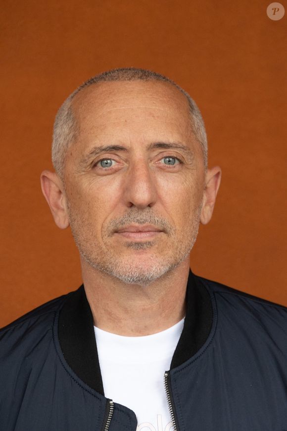Gad Elmaleh au Village pour la finale masculine lors des Internationaux de France 2025 à Roland Garros le 08 juin 2025 à Paris, France. Photo by Nasser Berzane/ABACAPRESS.COM