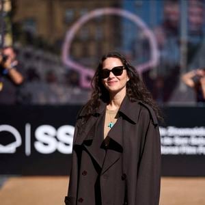 Marion Cotillard arrive à l’hôtel Maria Cristina lors de la 74e édition du Festival international du film de Saint-Sébastien, le 24 septembre 2026 à Donostia / Saint-Sébastien, en Espagne. © Jack Abuin/ZUMA Press Wire