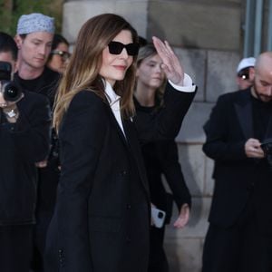 Chiara Mastroianni arrive au défilé Tom Ford Collection Femme Prêt-à-Porter Printemps/Eté 2026 lors de la Fashion Week de Paris (PFW) a Paris, France, le 1 Octobre 2025. 
© Denis Guignebourg/Bestimage