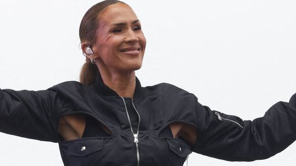 "Il se photographie dans sa salle de sport" : Un membre de l'équipe de Vitaa scruté par une grande comédienne