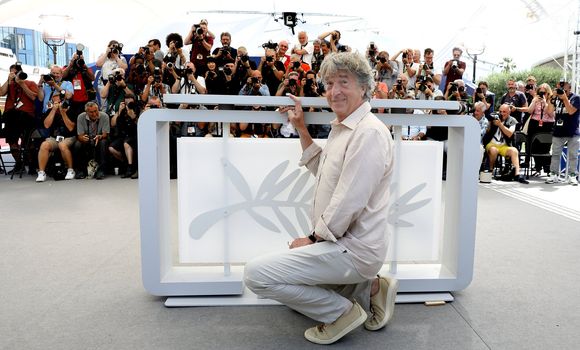 François Cluzet au photocall de "Mascarade" lors du 75ème Festival International du Film de Cannes, le 28 mai 2022. © Dominique Jacovides / Bestimage