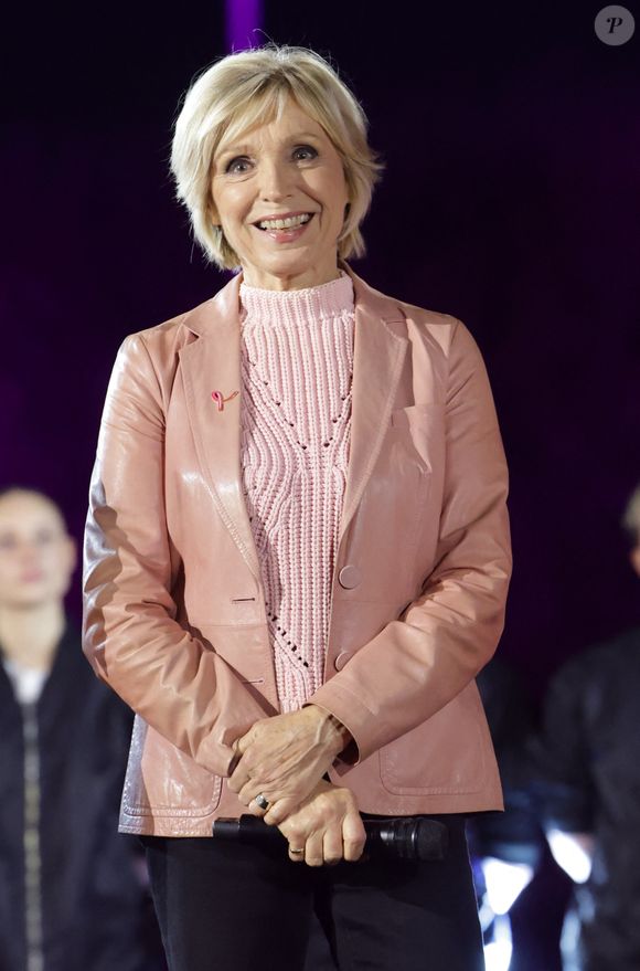Exclusif - Evelyne Dhéliat - Soirée de lancement "Octobre Rose" organisée par l'association Ruban Rose présentée par I. Ithurburu à Paris le mardi 30 septembre 2025.
© Coadic / Ausset-Lacroix / Bestimage