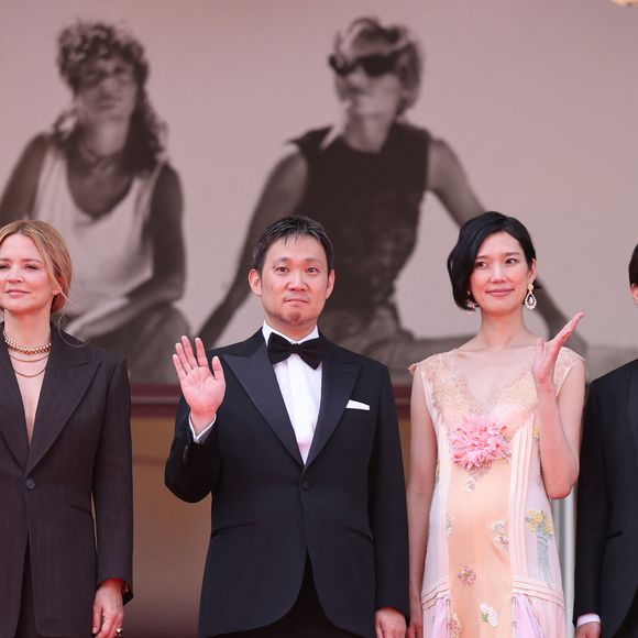 Marie Bunuel, Virginie Efira, Ryûsuke Hamaguchi, Tao Okamoto, Kodai Kurosaki, Kyozo Nagatsuka - Montée des marches du film " Soudain " lors du 79ème Festival International du Film de Cannes, le 15 mai 2026. © Jacovides-Moreau / Bestimage