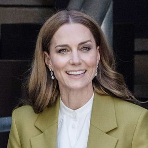 Kate Middleton a remis un prix 

Kate Middleton (princesse de Galles) a remis le prix Queen Elizabeth II Award for British Design au British Fashion Council à Londres  Backgrid UK/ Bestimage