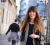 Elle a profité d’activités locales et de moments du quotidien en famille.

Lou Doillon assiste à La Rose Vivier dans le cadre de la Fashion Week de Paris le 06 mars 2025 à Paris, France © Lucia Sabatelli / Bestimage