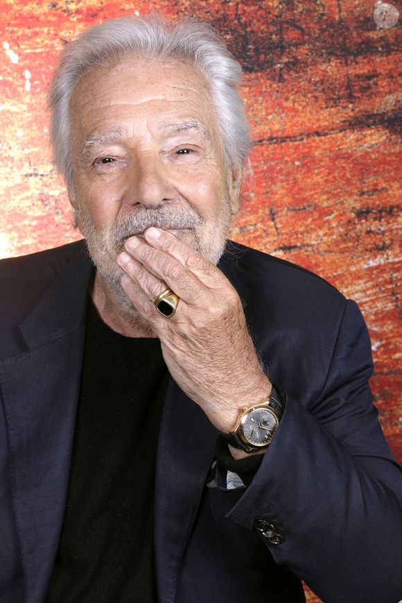 Exclusif - Portrait de Pierre Arditi lors de l'enregistrement de l'émission "Chez Jordan de Luxe" à Paris. Le 14 mai 2024. © Cédric Perrin / Bestimage