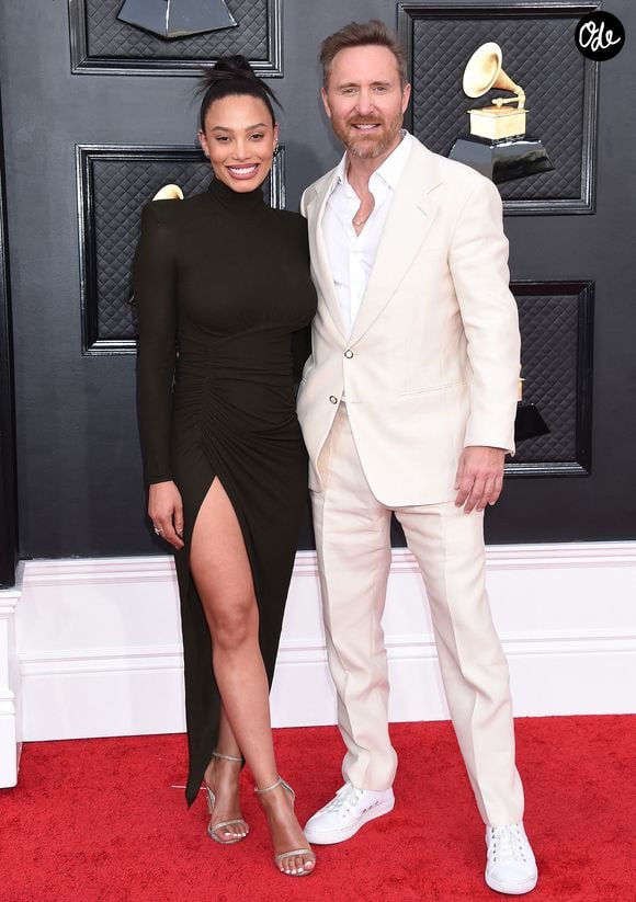 David Guetta et sa compagne Jessica au photocall de la 64ème édition des Grammy Awards au MGM Grand Garden à Las Vegas le 3 avril 2022. 
Broadimage / Bestimage