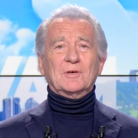 William Leymergie aux commandes d'un nouveau numéro de "William à midi" sur C8 ce lundi 24 février 2025 (Capture d'écran).