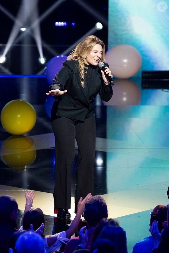 Exclusif - Santa - Enregistrement de l'émission "La fête de la chanson française" à Paris, présentée par L.Thilleman et A.Manoukian, et diffusée le 20 décembre sur France 3
© Pierre Perusseau / Bestimage