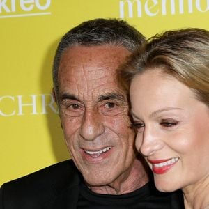 Exclusif - Thierry Ardisson et sa femme Audrey Crespo-Mara - Le professeur S.Lyonnet, président de l'Institut des maladies génétiques, et le galériste K. Mennour ont organisé la 4ème édition de la soirée "Heroes for Imagine", une grande vente aux enchères d’oeuvres d'art, animée par G.Elmaleh et dirigée par Christie's, à l'institut Imagine, 24 boulevard du Montparnasse dans le 15ème arrondissement de Paris, France, le 12 septembre 2022. © Dominique Jacovides/Bestimage