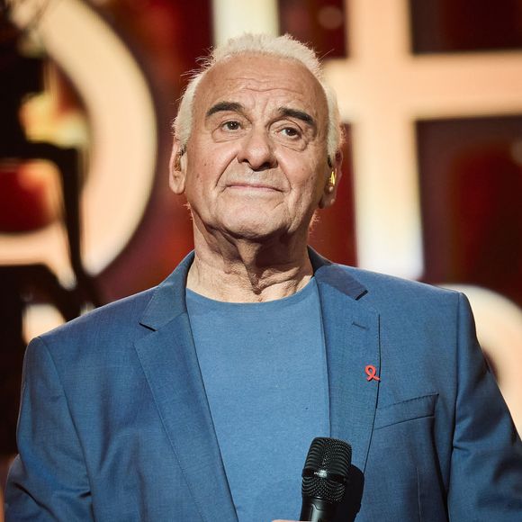 Exclusif - Michel Fugain lors de l’enregistrement de l’émission “Les stars s’unissent pour le Sidaction” au théâtre Marigny à Paris, France, le 11 mars 2025. L’émission sera diffusée en prime le 22 mars sur France 2. © Guirec-Moreau/ Bestimage