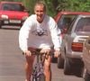 Elle mène une vie simple et très pieuse.
Mary Pierce en 1995 à Londres.