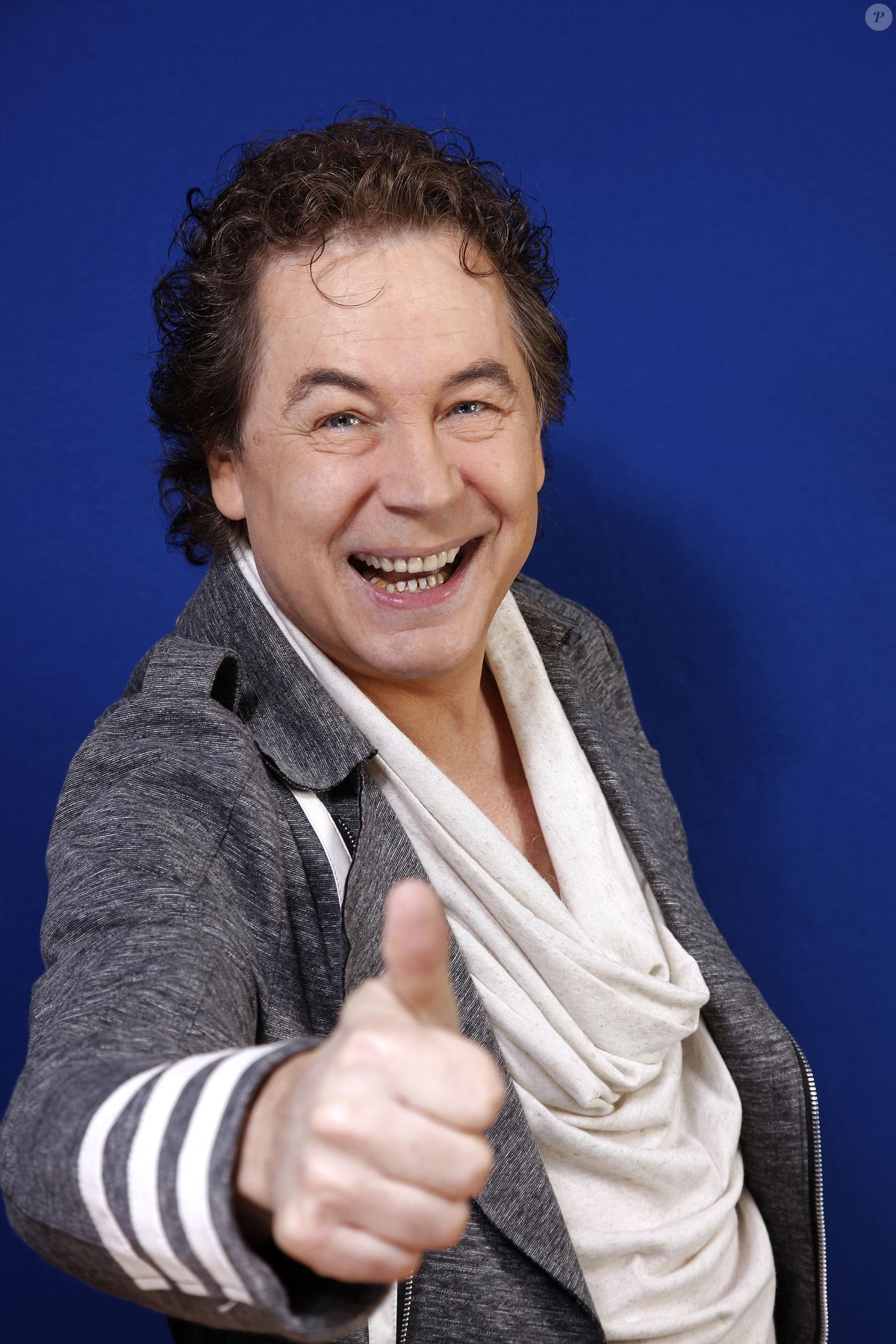 Photo Bernard Minet Pose Lors D une S ance Photo Paris France En photo-bernard-minet-pose-lors-d-une-s-ance-photo-paris-france-en