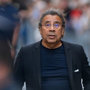 Laurent Voulzy assiste aux funérailles de Thierry Ardisson à l'église Saint Roch à Paris, France, le 17 juillet 2025. Thierry Ardisson, journaliste, animateur et producteur de télévision français connu sous le nom de " l'homme en noir ", est décédé à l'âge de 76 ans des suites d'un cancer le 14 juillet. Photo par Franck Castel/ABACAPRESS.COM