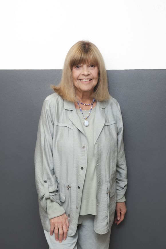 Exclusif - Chantal Goya pose en marge de sa venue sur le plateau de l’enregistrement de l’émission "Face à Hanouna" présentée par C.Hanouna et diffusée sur C8 le 05 octobre 2024, à Paris, France, le 3 octobre 2024. © Jack Tribeca/Bestimage