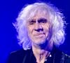Sa maison abrite notamment un vaste jardin, une piscine et un studio d'enregistrement.

Exclusif - Louis Bertignac sur la scène du concert solidaire pour les enfants de la guerre "Ensemble à l'Olympia" à Paris présenté par EliseCare le 10 février 2025.
© Jack Tribeca / Pierre Perusseau / Bestimage