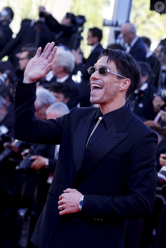 François Civil (Montre Audemars Piguet) - Montée des marches du film " Garance " lors du 79ème Festival International du Film de Cannes, le 17 mai 2026. © Jacovides-Moreau / Bestimage