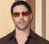 Interrogé sur le meilleur plat avalé pendant ses vacances, le comédien césarisé a d'abord partagé un souvenir important pour lui.

Tahar Rahim - Photocall du défilé de mode Louis Vuitton Prêt à Porter Collection Homme Printemps/Été 2027 lors de la Fashion Week de Paris le 23 juin 2026.

© Olivier Borde / Bestimage