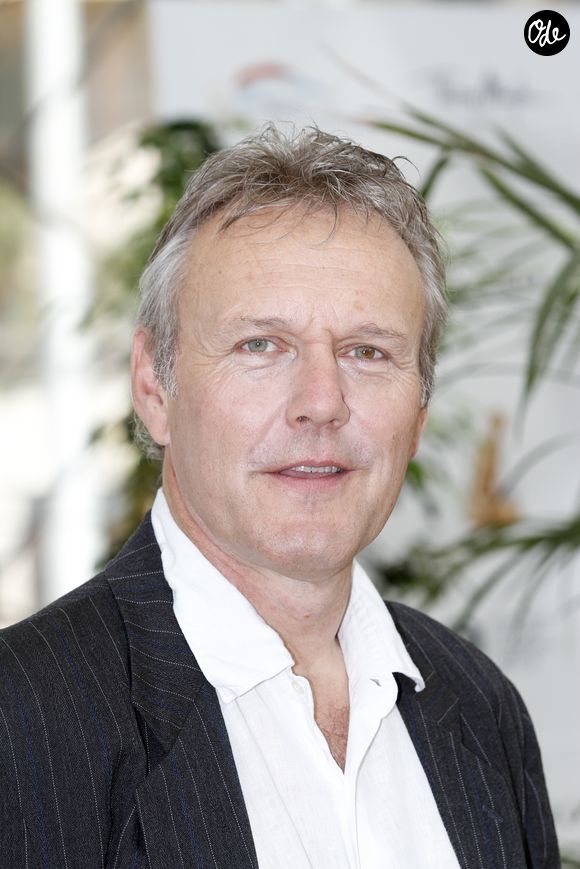 Il est malheureusement décédé le vendredi 5 juin 2026 à l'âge de 72 ans

Archives - Anthony Head pour "The adventure of Merlin" - Photocall pendant le 51ème festival de la télévision de Monte-Carlo en 2011.
Crédit : JLPPA / Bestimage