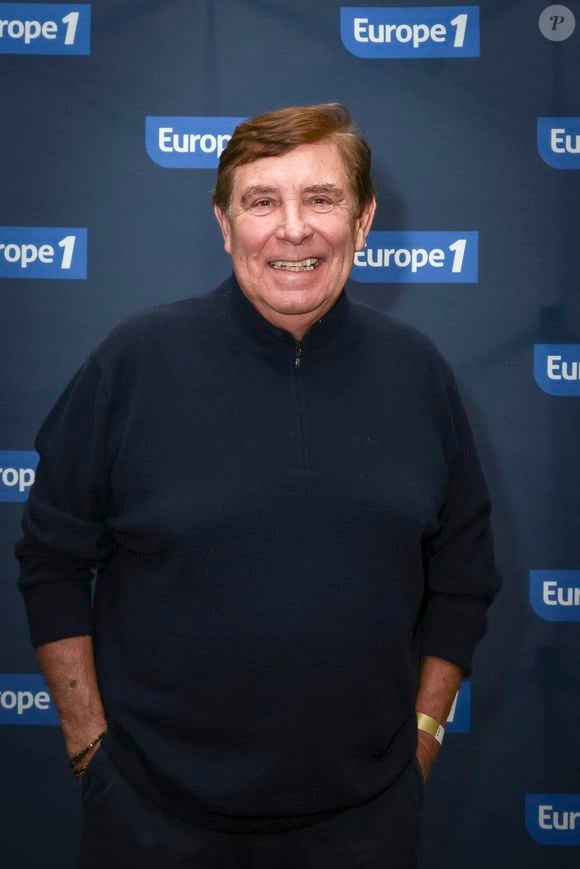 Il devait apparaître dans la série "Demain nous appartient" sur TF1, mais a finalement décliné.

Jean-Pierre Foucault, lors de la 500 ème de Culture et Média sur Europe 1 en présence de nombreux invités, à Paris, France, le 23 janvier 2026. © Jack Tribeca/Bestimage