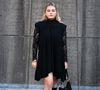 Pour l'occasion, Louane a sorti le grand jeu. La jeune femme a opté pour une très jolie robe noire avec des manches en dentelle.
La chanteuse Louane (Louane Emera) au photocall du défilé Rabanne Mode Collection Prêt-à-Porter Automne/Hiver 2025-2026 lors de la Fashion Week de Paris (PFW) au siège de l'Unesco, à Paris, France, le 6 mars 2025. © Backgrid USA/Bestimage