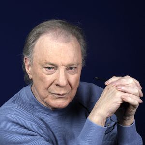 Herbert Leonard posant lors d'une séance photo à Paris, France, le 15 février 2023. VIM/ABACAPRESS.COM