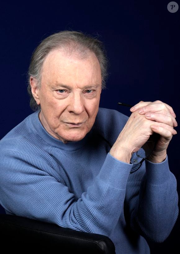 Herbert Leonard posant lors d'une séance photo à Paris, France, le 15 février 2023. VIM/ABACAPRESS.COM