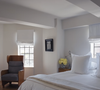 Elle a rénové ce nouveau lieu avec son beau-frère Oliver Freundlich.

Julianne Moore a ouvert les portes de son appartement à New-York. Capture d'écran Youtube
