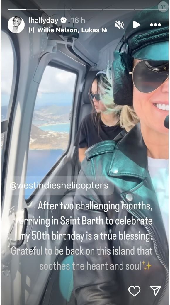 Via sa story Instagram, l'intéressée accompagnée de sa fille Joy a d'ailleurs immortalisée leur arrivée sur l'île qu'elle affectionne tout particulièrement.

Laeticia Hallyday immortalise son arrivée sur l'île de Saint-Barthélémy sur Instagram. (Capture d'écran).