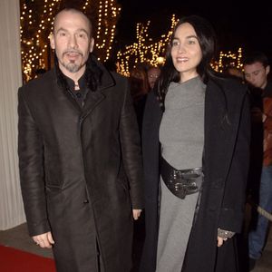 Le chanteur français Florent Pagny et sa femme Azucena arrivent à l'ouverture du 2ème festival international du film latino-américain à Paris, France, le 06 décembre 2006. Photo by Giancarlo Gorassini/ABACAPRESS.COM