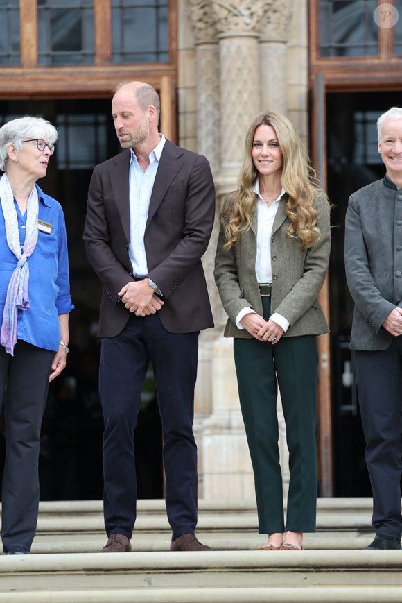 Le Prince William et Kate Middleton, le Prince et la Princesse de Galles, visitent les jardins nouvellement transformés du Musée d'histoire naturelle de Londres. © Lock Stephen/I-Images/ABACA