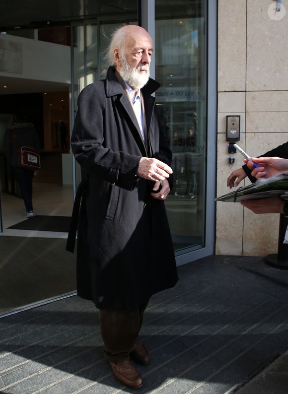 Le cinéaste est mort à l'âge de 85 ans
Exclusif - Bertrand Blier - People à la sortie de la station de radio RTL à Paris le 7 mars 2019.