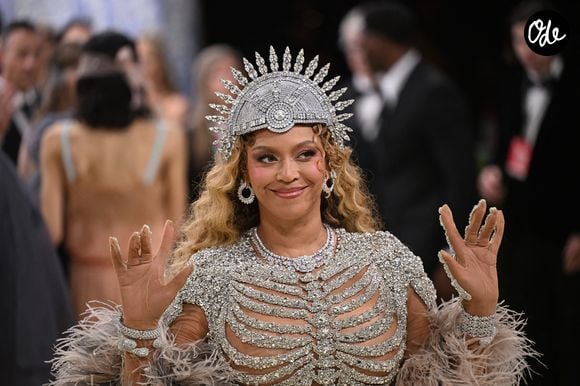 Beyoncé a acquis le contrôle total de la marque de whisky après le rachat à LVMH.

Beyoncé assistant au gala de bienfaisance 2026 du Costume Institute du Metropolitan Museum of Art à New York, aux États-Unis, le lundi 4 mai 2026. Crédit photo : Matt Crossick/PA Wire