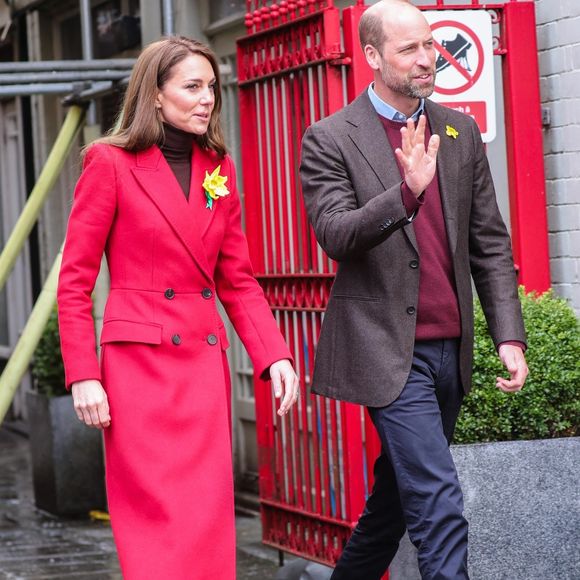 Dans le fil des commentaires, les admirateurs de la princesse de Galles n'y sont pas allés de main morte...

Le prince William, prince de Galles, et Catherine (Kate) Middleton, princesse de Galles lors de leur visite royale à Pontypridd, Royaume Uni, le 27 février 2025. © Backgrid UK/Bestimage